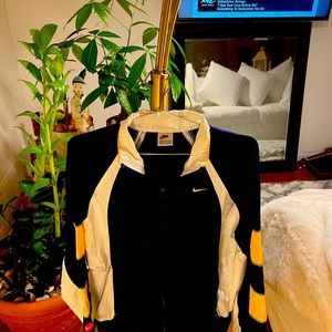 Nike Ladies casual wear Size Medium